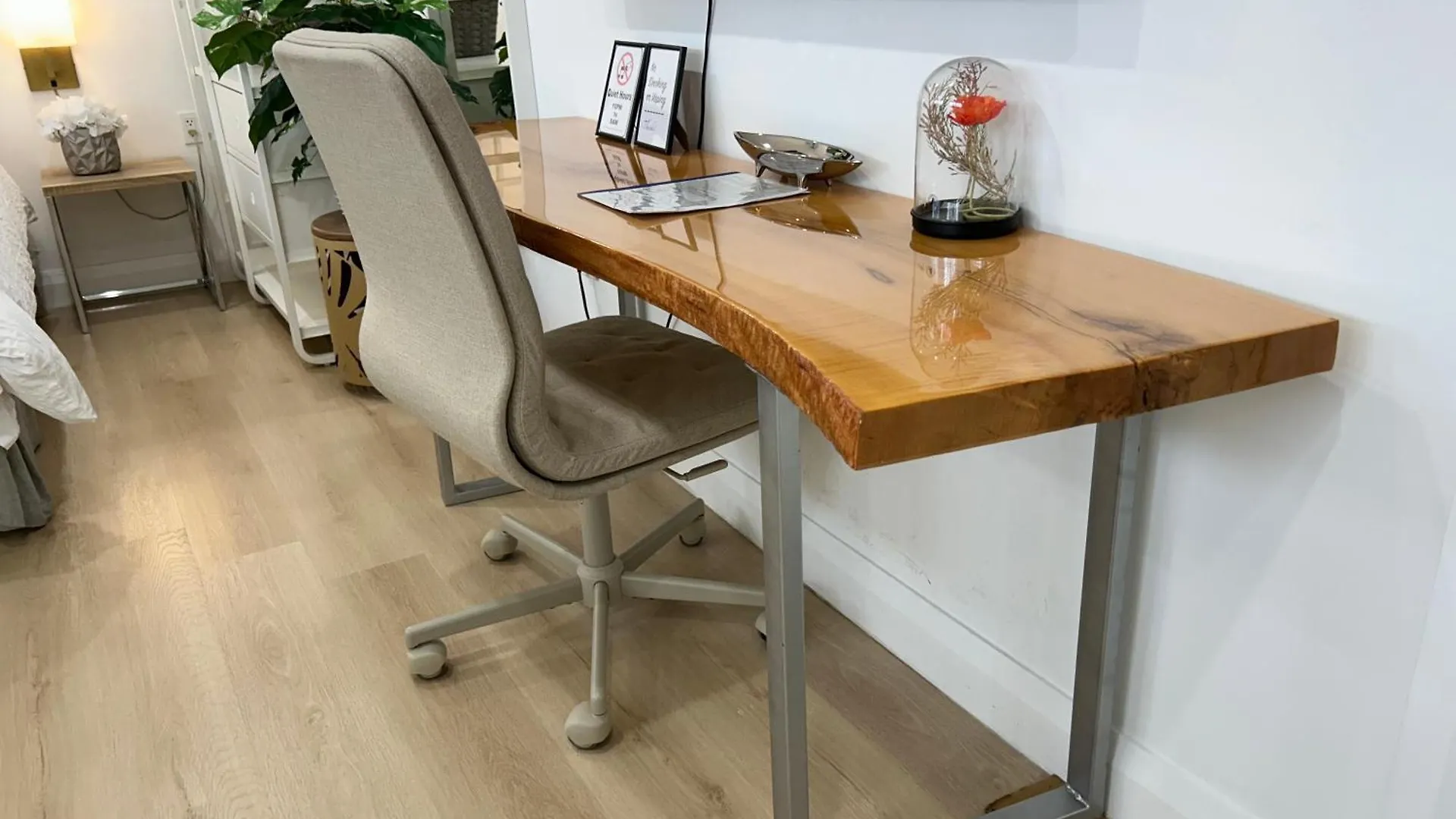 Homestay Modern Lux Family Rooms - Kingbed - Near Sheppard W Station Toronto