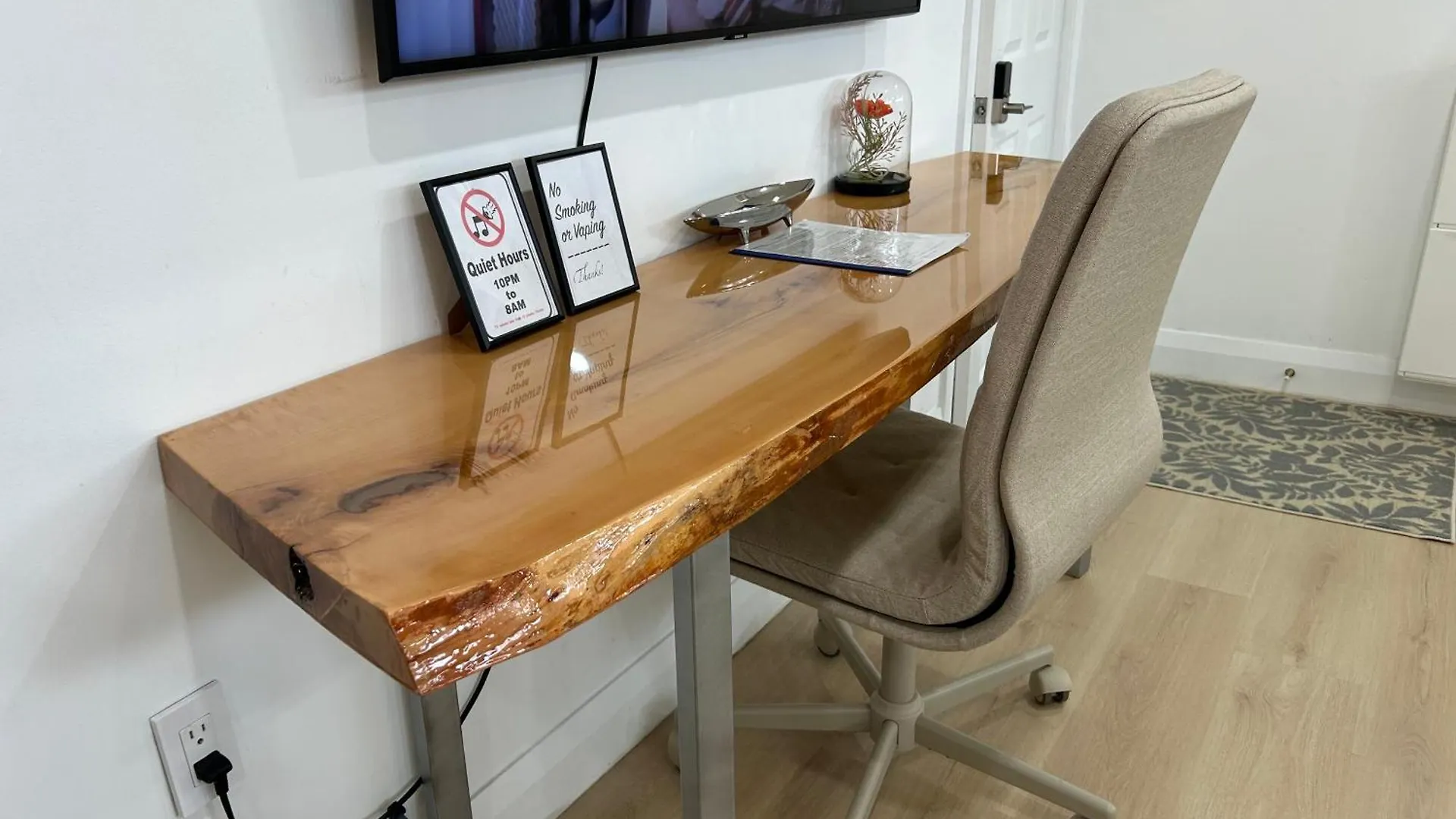 Modern Lux Family Rooms - Kingbed - Near Sheppard W Station Toronto